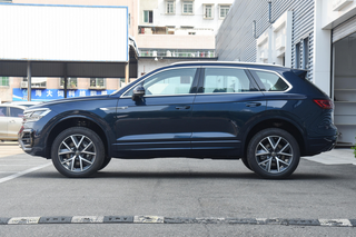 大众旗下高端SUV，纯进口，卡宴同平台打造，大众途锐香吗图3
