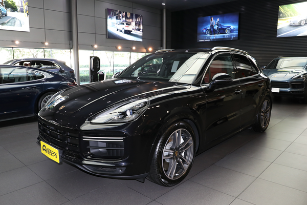 Cayenne 2018款 Cayenne Turbo 4.0T厂商_基本信息图