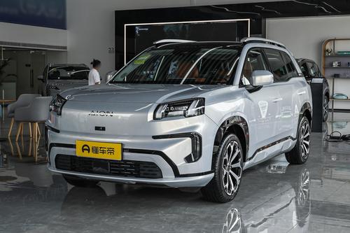 14.98万元，空间大且配车载冰箱，第二代AION V家用表现怎么样？