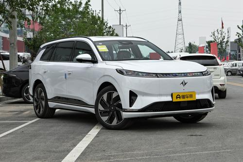 比理想L8便宜10多万，也有冰箱彩电大沙发，实拍东风奕派eπ008