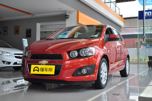 爱唯欧 2011款 两厢 1.6L AT SX厂商_基本信息图