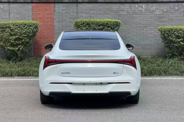哪吒S 2023款 200kw 基本型能源类型_基本信息图