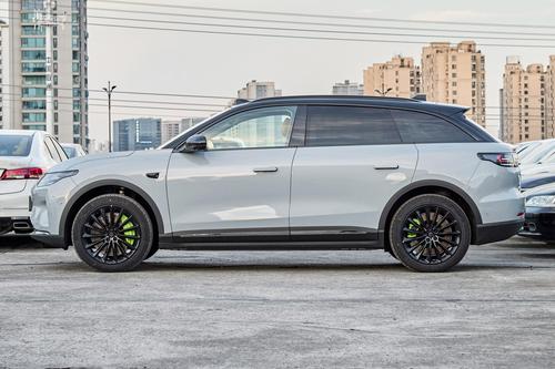 增程SUV市场后起之秀，售18.58万！后驱+续航1210km，油耗5.2L