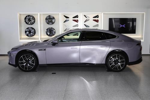 0首付0息，至高2.5万元的置换补贴，定位中型车，小鹏P7i适合家用