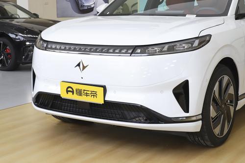 大六座布局，配加热/通风，体验东风奕派eπ008，家用怎么样？