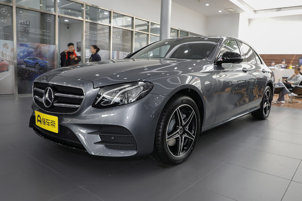 奔驰E级(进口) 2019款 E 260 运动型 4MATIC后排出风口_空调/冰箱图