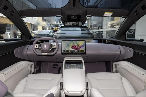 中大型家轿，6.7s破百，综合续航1155km，详解阿维塔12增程版！