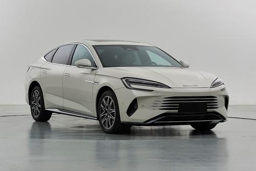 比亚迪海洋网第二款搭载第五代DM技术轿车正式定名海豹07 DM-i