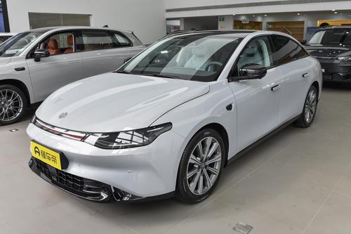 中大型车实力派，标配8295芯片，续航625km，零跑C01怎么样？