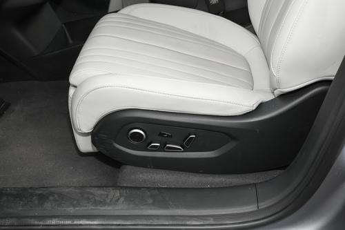 车长超5米，3.61秒破百，配800V高压快充，体验启源E07