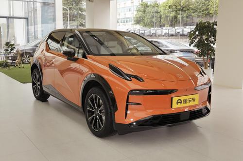 极氪开窍了，新车限时起售13.5万，入门即满配，搭400V快充，够香
