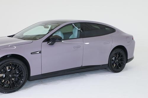 优惠3万，还可0利息0首付，续航702km+500V快充，小鹏P7家用挺香