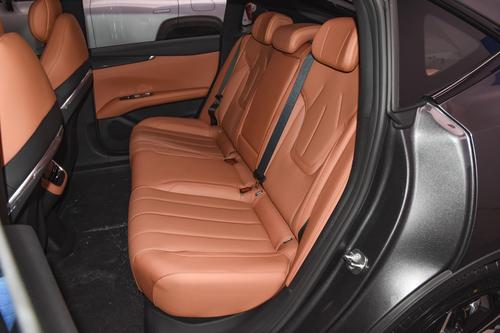 长安上硬菜，华为乾崑智驾ADS SE+金钟罩电池，海豹07的压力大了？