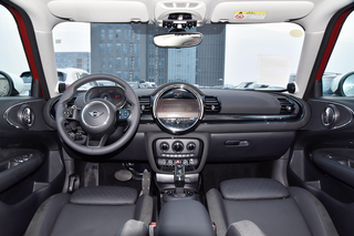 6门5座两厢车，个性有趣，2.0T动力猛，适合年轻人的MINI CLUBMAN图6