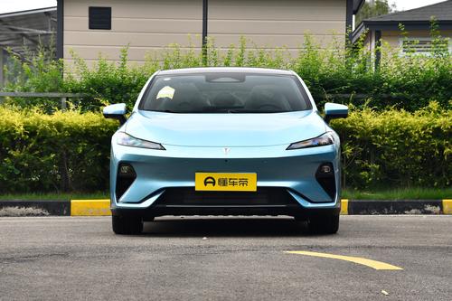 增程车续航超1000km，配无边框车门+电动尾翼，深蓝SL07实力解析