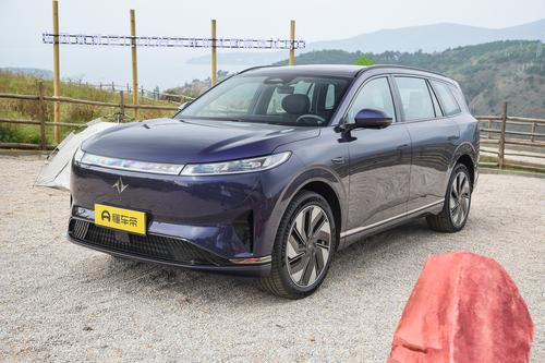 奕派eπ008五座版终于上市了，增程/纯电可选，限时惠后17.86万起