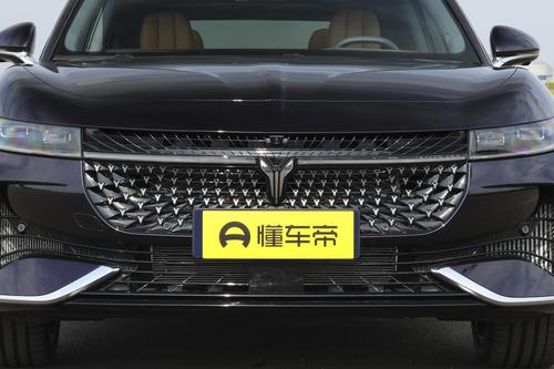 25.28万起，换满天星前脸，轴距3米+油耗0.5L，这车适合哪些人？