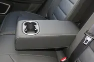 后排中央扶手