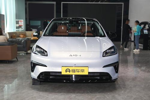 国产轿跑车，预售11.98万起，空间不输B级车，值得买吗？