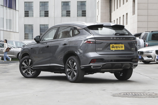 荣威eRX5：油耗1.4L，配AMT变速箱，轴距2765MM，售14.79万起图5