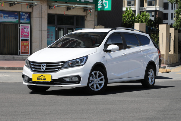 宝骏310W 2017款 1.5L 手动时尚型 国V厂商_基本信息图