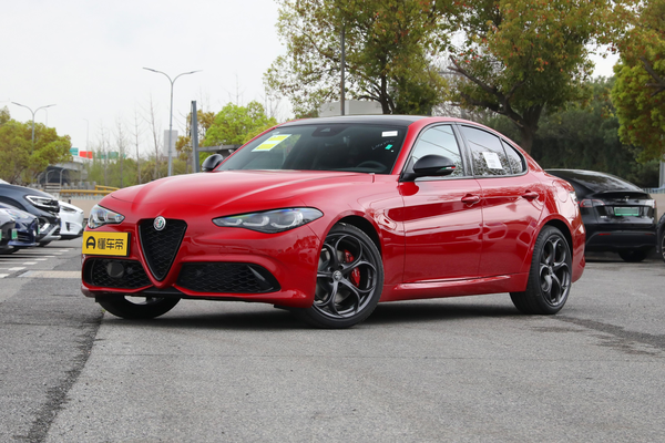 Giulia朱丽叶 2024款 2.0T 280HP Tributo Italiano 致敬传奇版厂商_基本信息图