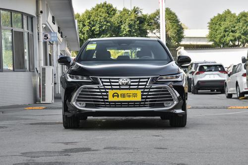 丰田上硬菜！亚洲龙降至13.58万，配2.0L动力，还支持华为互联