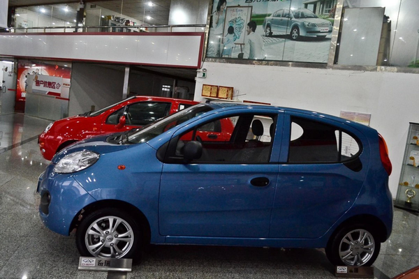 奇瑞QQ 2013款 1.0L 手动快乐版厂商_基本信息图