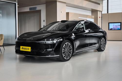 奔驰E级降14万，还是享界S9香？入门即高配，还带车载冰箱