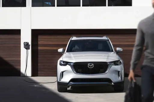 Top 13 Family SUVs for GCC buyers 2025: Reliable, spacious, tech - savvy. From Toyota Land Cruiser to Hyundai Palisade. 