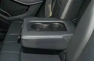 后排中央扶手