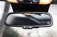 自动防眩目后视镜