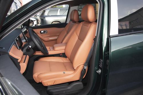 零跑C16：六座布局+2.5K屏幕，家用SUV选TA！