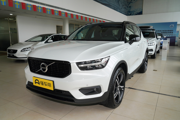 沃尔沃XC40(进口) 2019款 T5 四驱运动日暮水晶白厂商_基本信息图