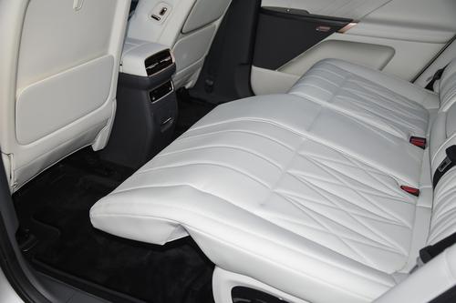 车长超5米，续航1300km，入门就有冰箱彩电大沙发，东风新车香吗