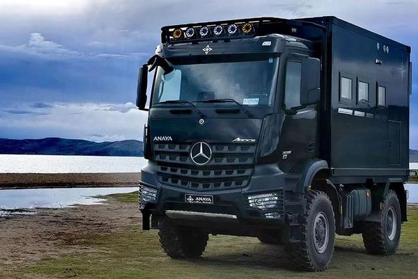 重卡系列 2023款 Arocs 2036 方舱版厂商_基本信息图