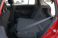 可折叠后排座椅