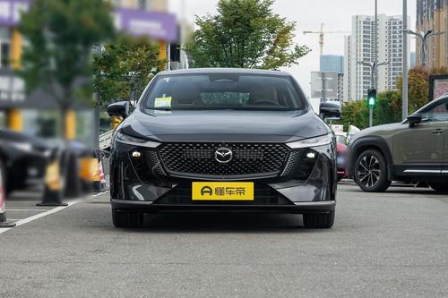 马自达出新产品，车长近5米，售13.98万，个性感足，带劲吗