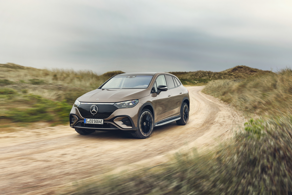 奔驰EQE SUV(海外) 2022款 EQE 500 4MATIC AMG Line厂商_基本信息图