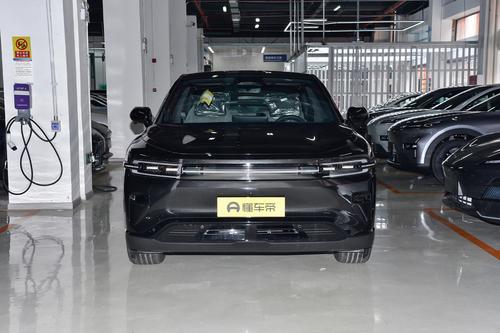 解读长安启源E07，3.61秒破百，续航651km，带零重力座椅，