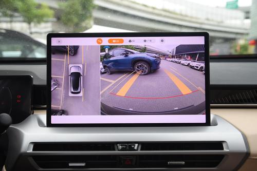 油比电省！这车适合年轻人，空间大油耗低，关键价格有优惠