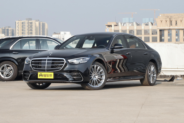 奔驰S级 2023款 S 450 L 4MATIC后排液晶屏_影音娱乐图