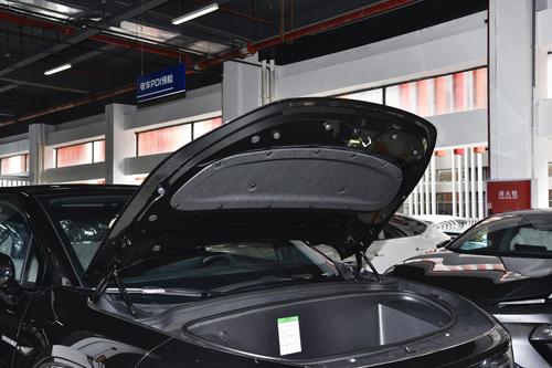 长安整狠活！车长超五米，造型多变，CDC+空悬，还有7.7万元优惠