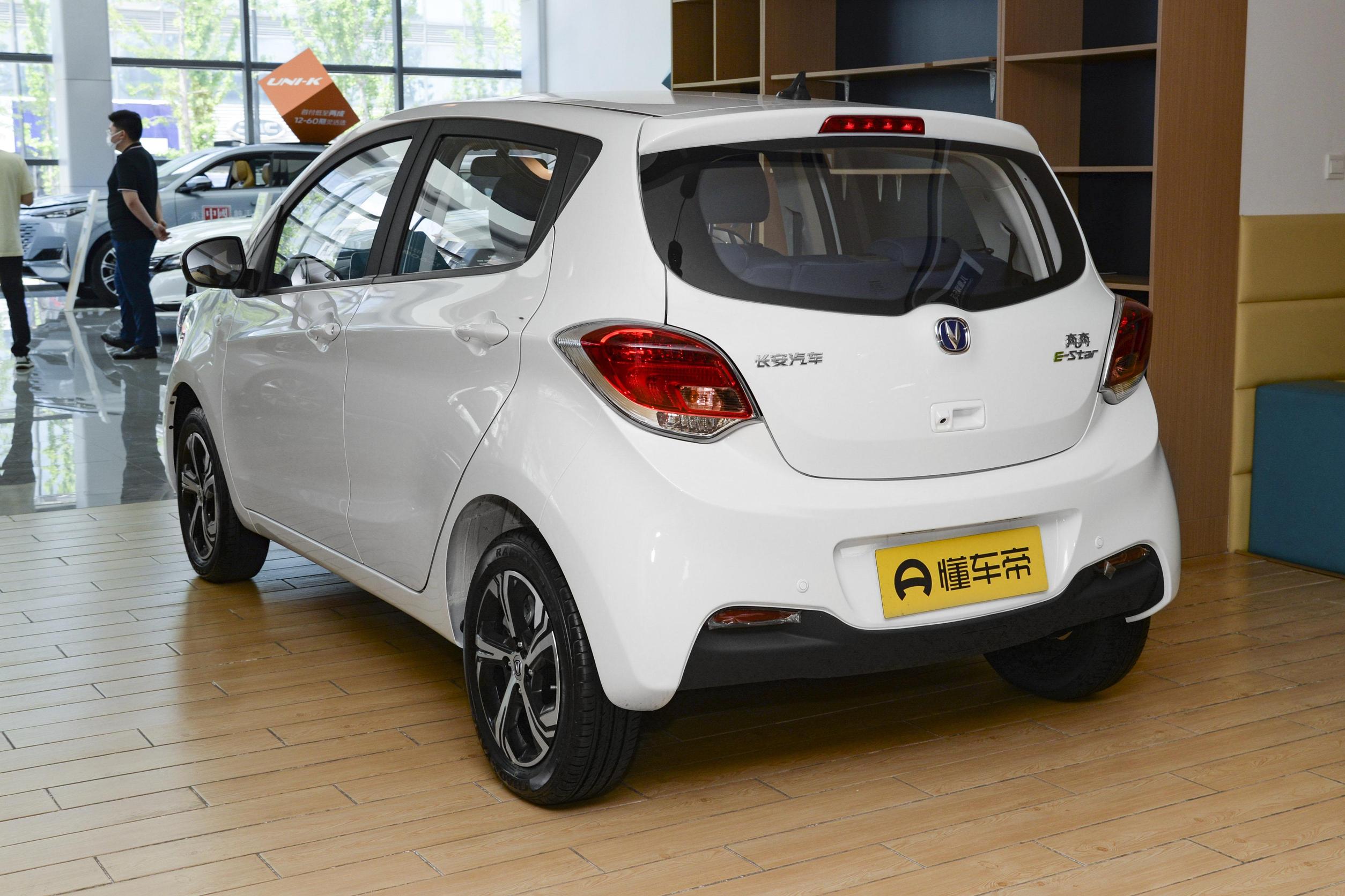 奔奔e-star壁纸_奔奔e-star_奔奔e-star外观图片_7/1022张图片_奔奔e