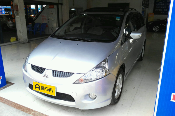 格蓝迪 2006款 2.4 七人绒布版厂商_基本信息图