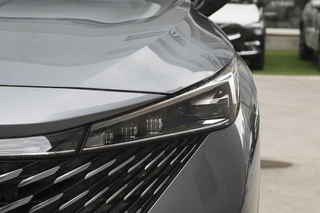 荣威eRX5：油耗1.4L，配AMT变速箱，轴距2765MM，售14.79万起图2
