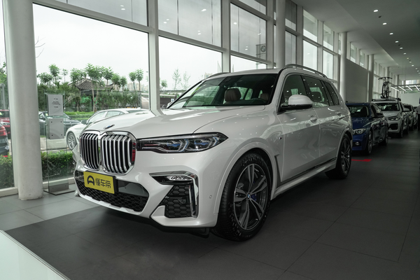 宝马X7 2019款 xDrive40i 尊享型M运动套装官方百公里加速时间(s)_基本信息图