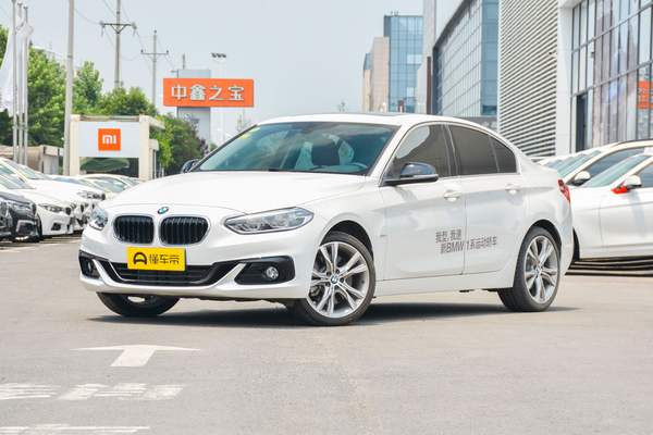 宝马1系 2018款 120i 设计套装型级别_基本信息图