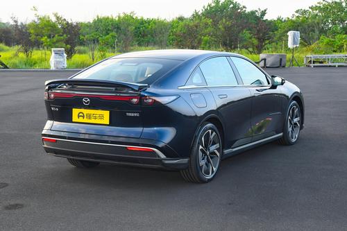 “老马”又出招了，纯电/增程可选，这款掀背轿跑是你的菜吗？