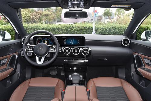 奔驰A级(进口) 2023款 A 200 动感型 掀背车，整体表现如何